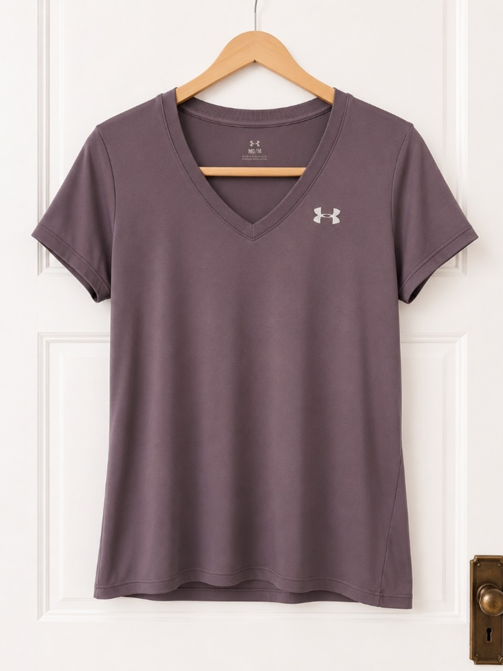 Under Armour Women's Short Sleeve V-Neck Tee in Charcoal Gray